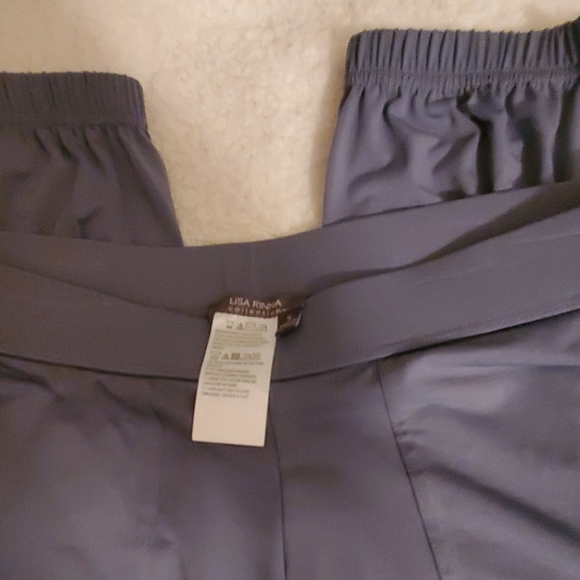Lisa Rinna Capri Joggers (RARE COLOR) Small - Picture 3 of 5